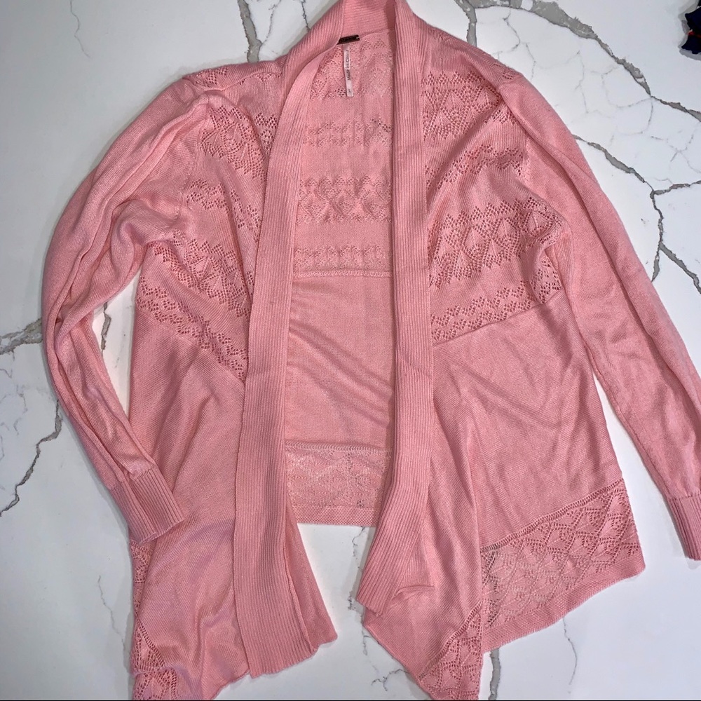 BUNDLE OF 3 (KIDS/GIRLS CASUAL TOPS) ‼️ - Picture 3 of 6